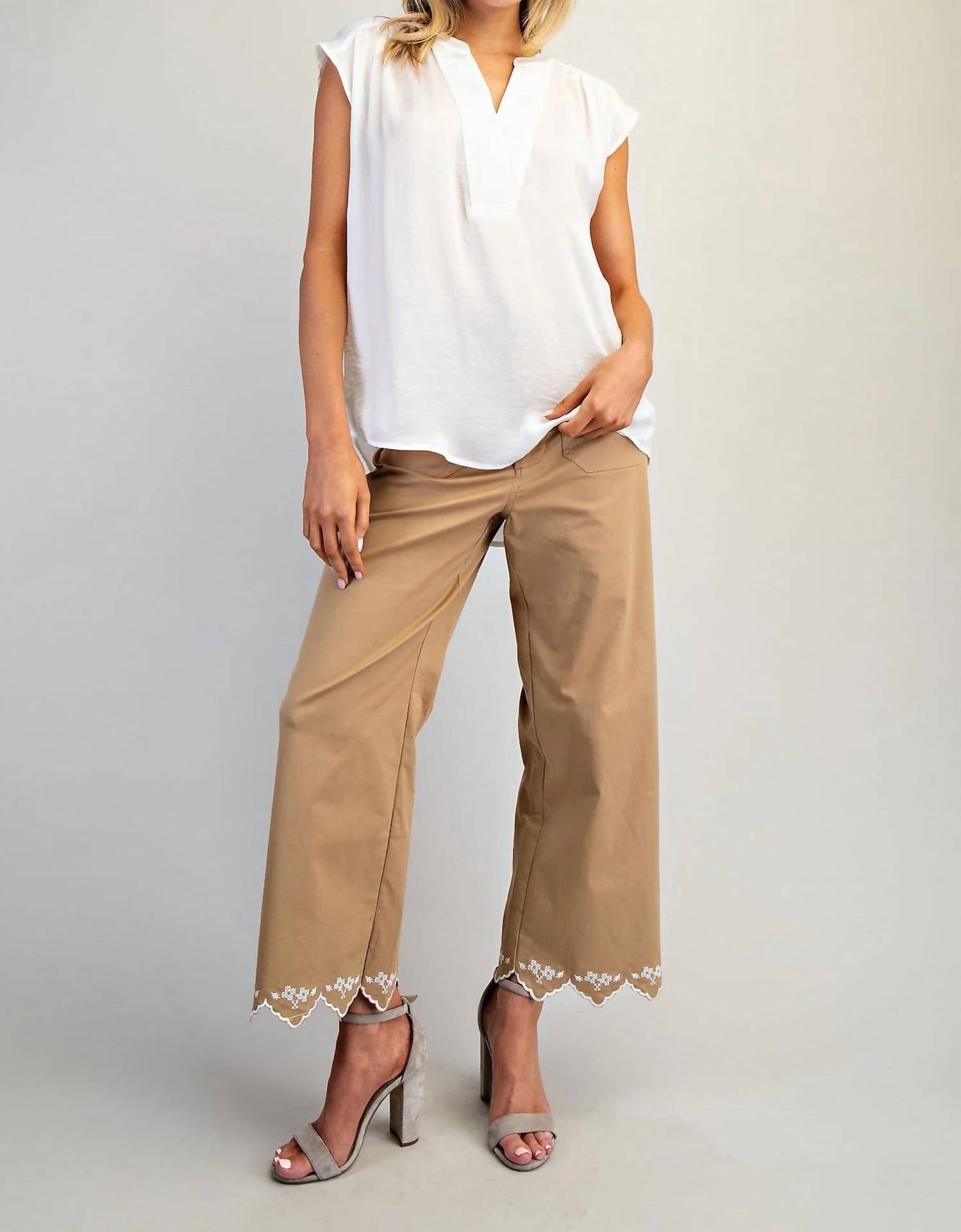 Ee:Some - Solid V-neck Cap Sleeve Top