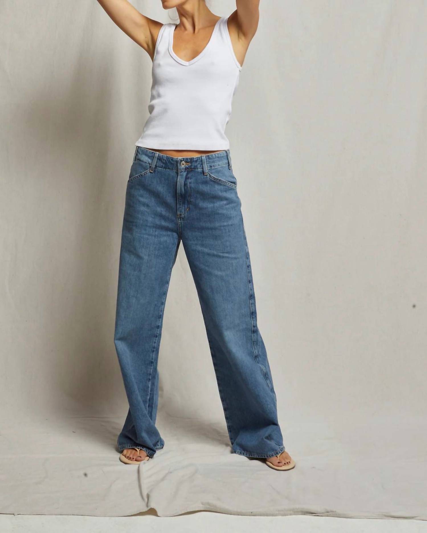 Perfectwhitetee - Maria V-neck Tank Top