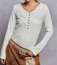 Pol - Desiree V-neck Top