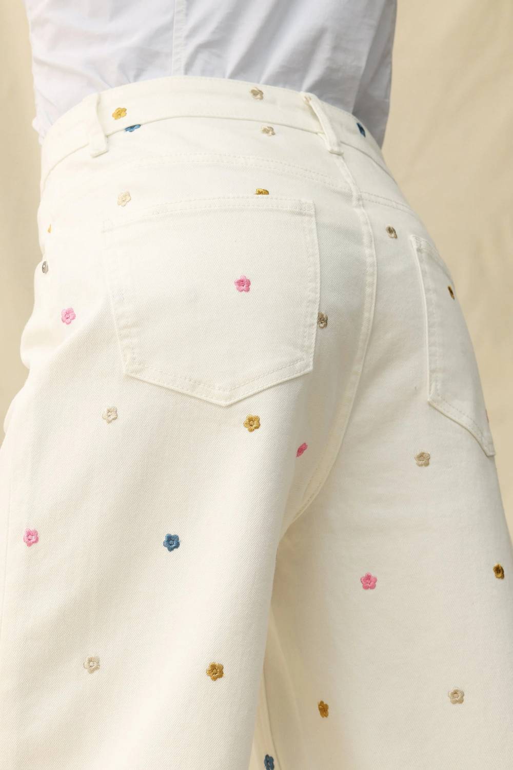 Bayeas - Wide Leg Jeans With Multicolor Embroidery