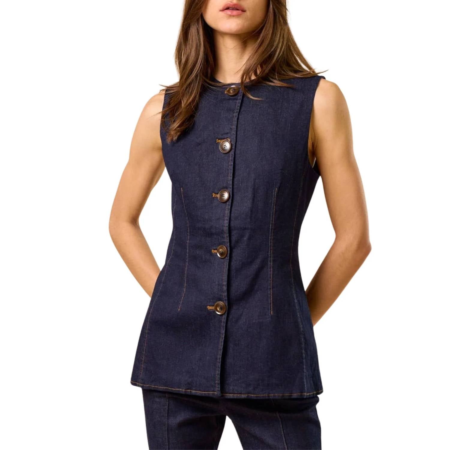 Lalavon - Sleeveless Button-down Top