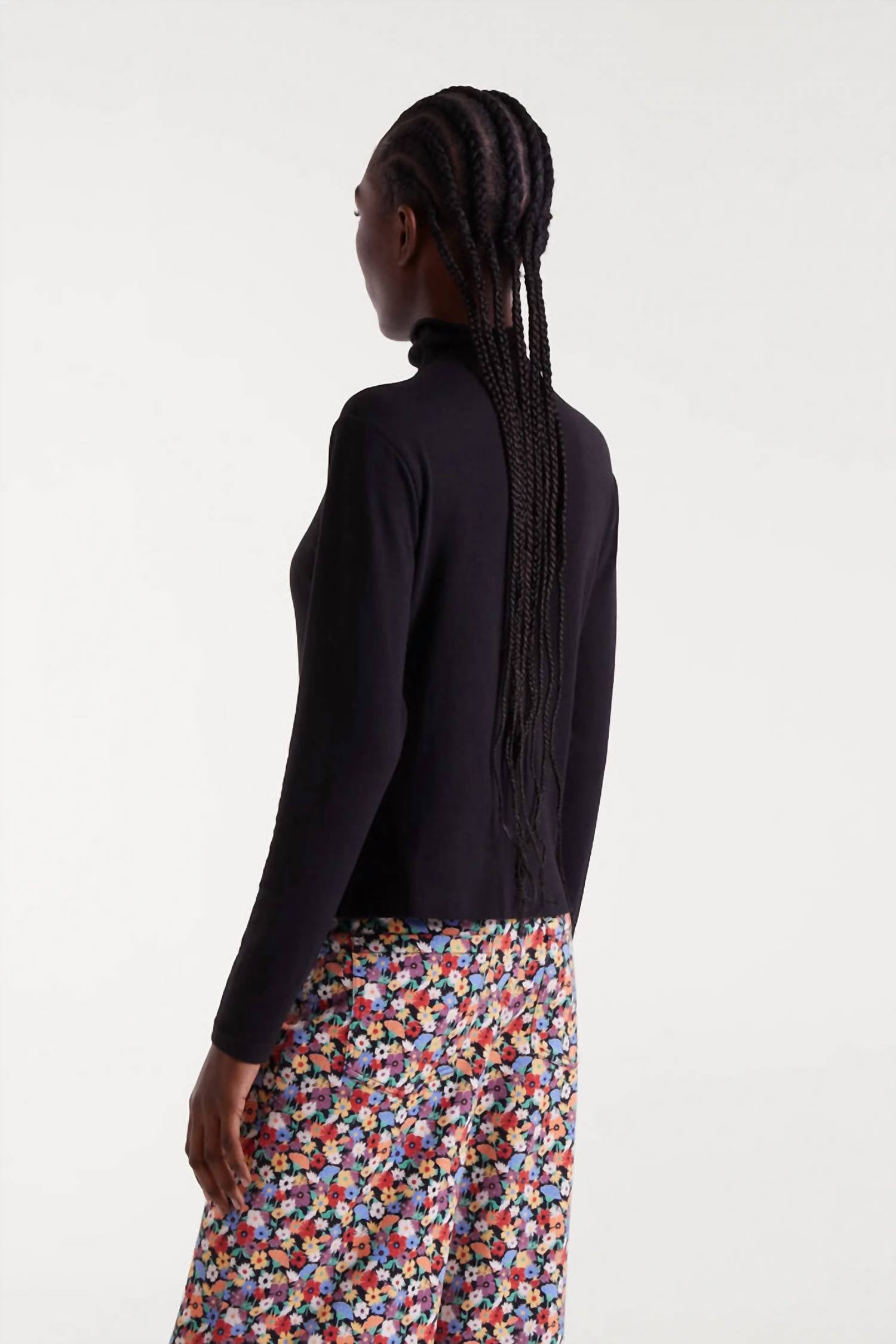 Compania Fantastica - Fitted Turtleneck Top