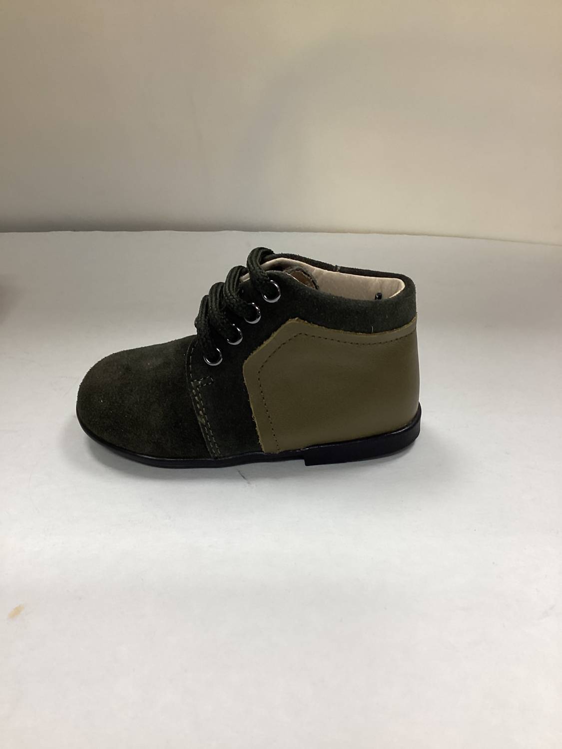 Boutaccelli - Baby's Pete Lace Booties