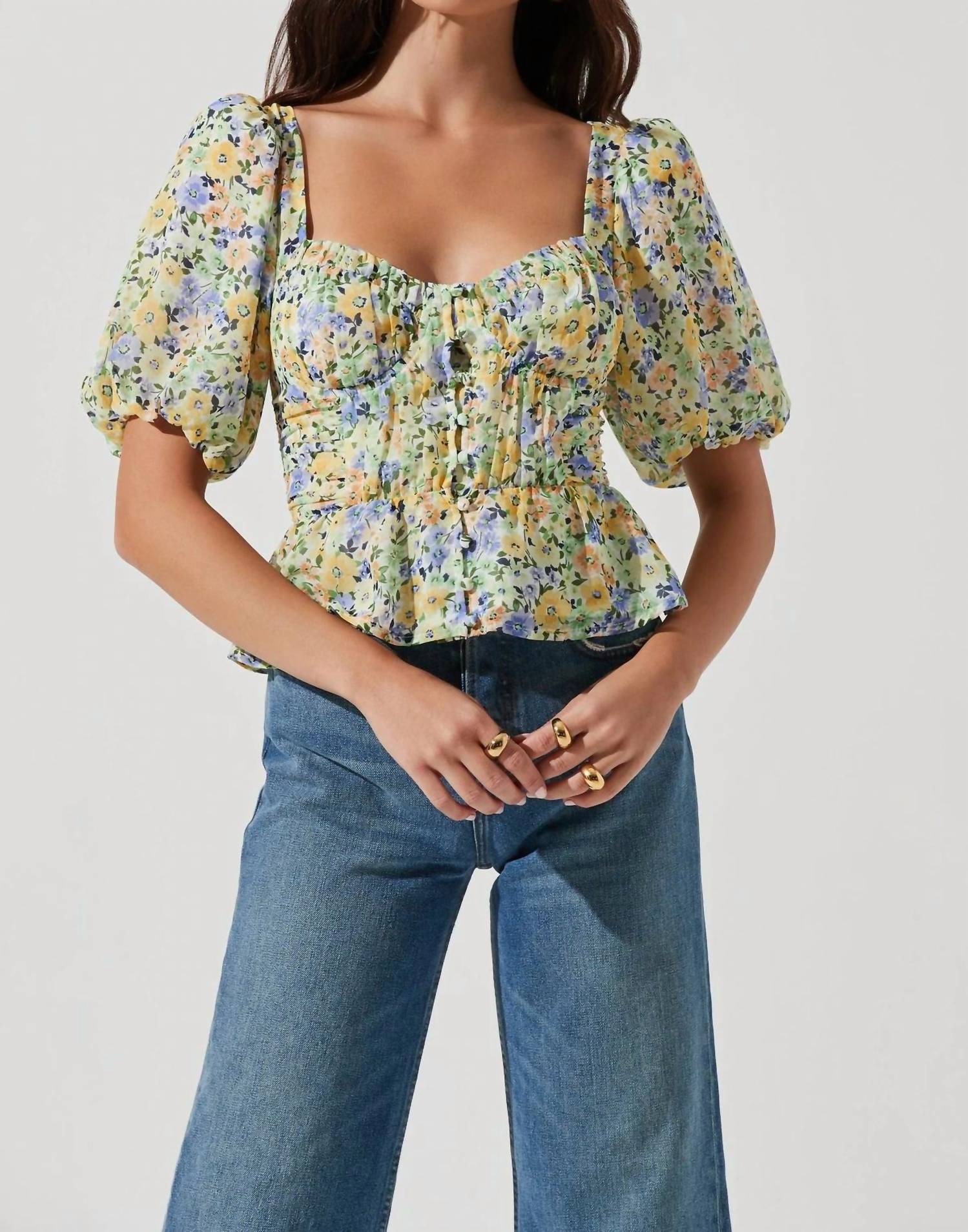 ASTR Clairemont Top in yellow - women's blouse