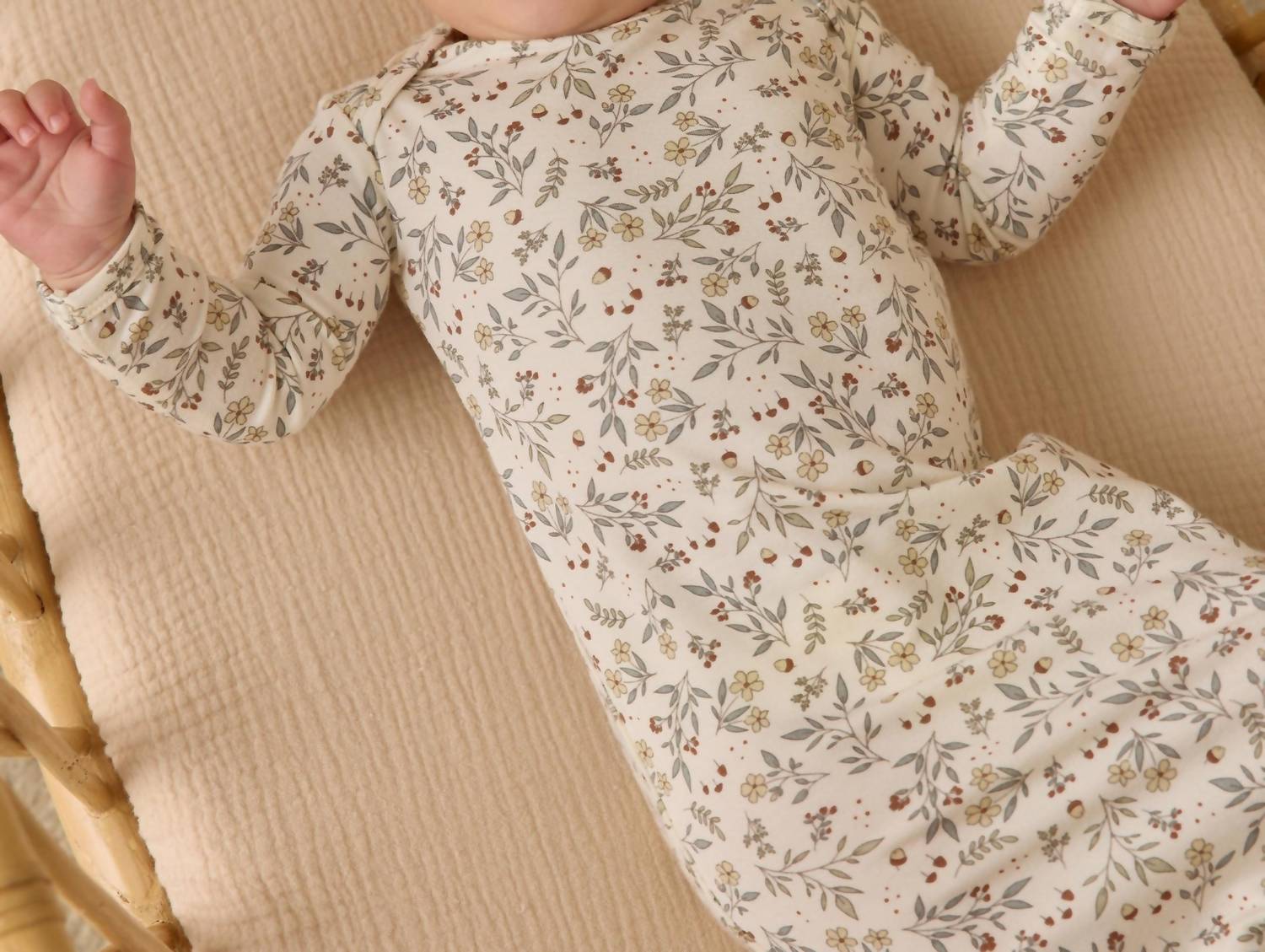 Quincy Mae - Baby Bamboo Gown And Hat Set