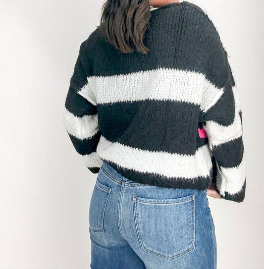 Astrid - Peace V-neck Sweater