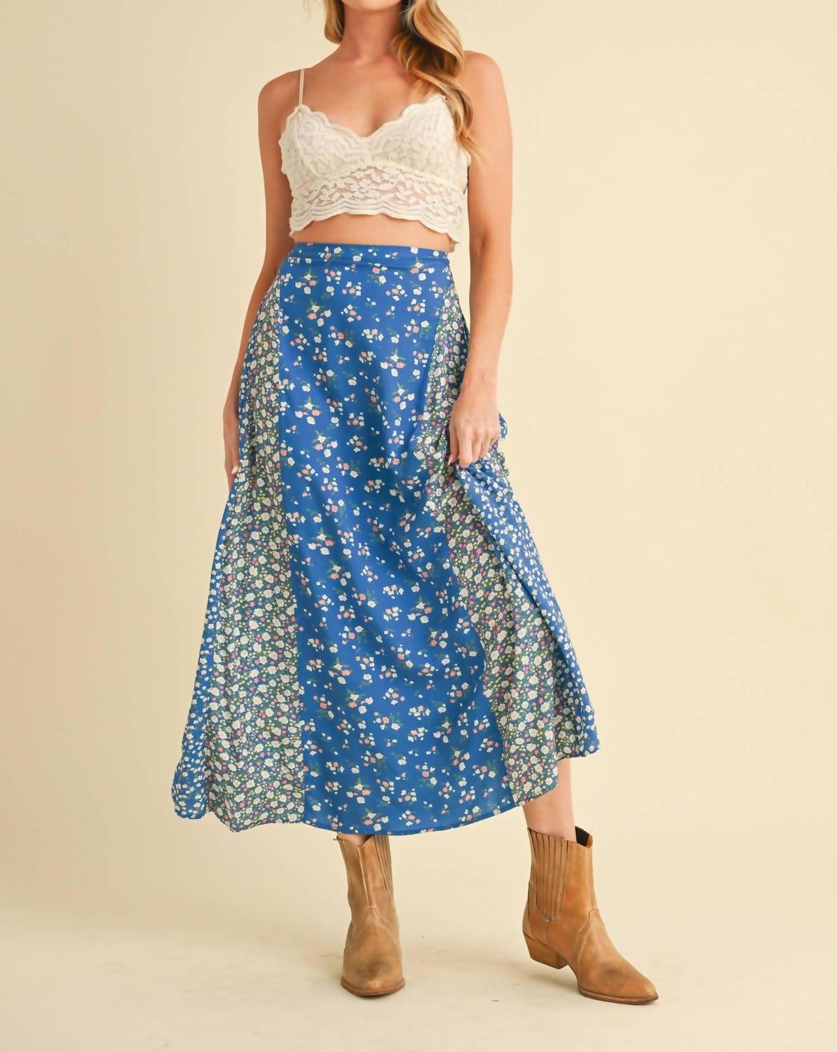 Aemi + Co - Melanie Floral Pattern Midi Skirt