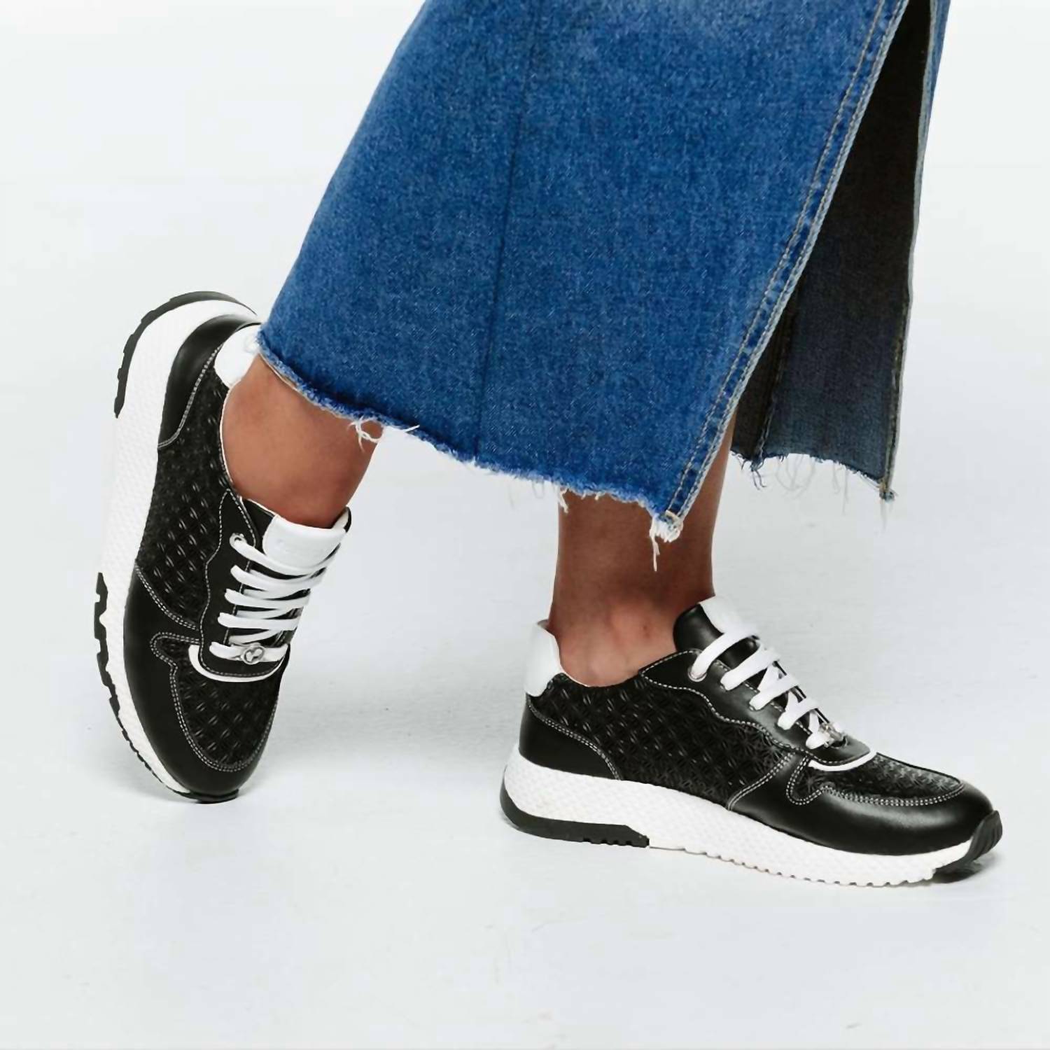 Revere - Women's Los Angeles Casual Sneaker