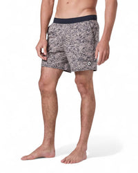 Vuori MAVERICK VOLLEY SHORTS in mocha sand - men's shorts - detail view