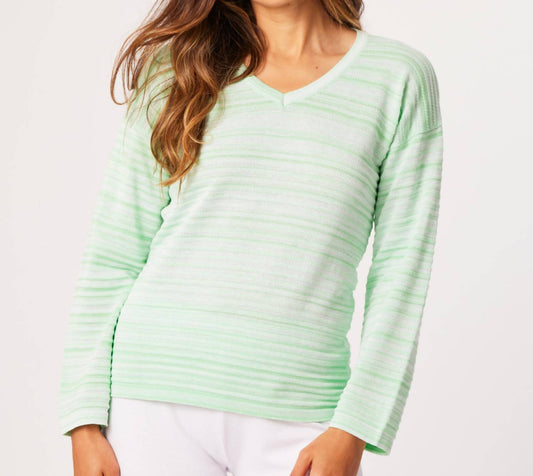 French Kyss - V-Neck Sweater