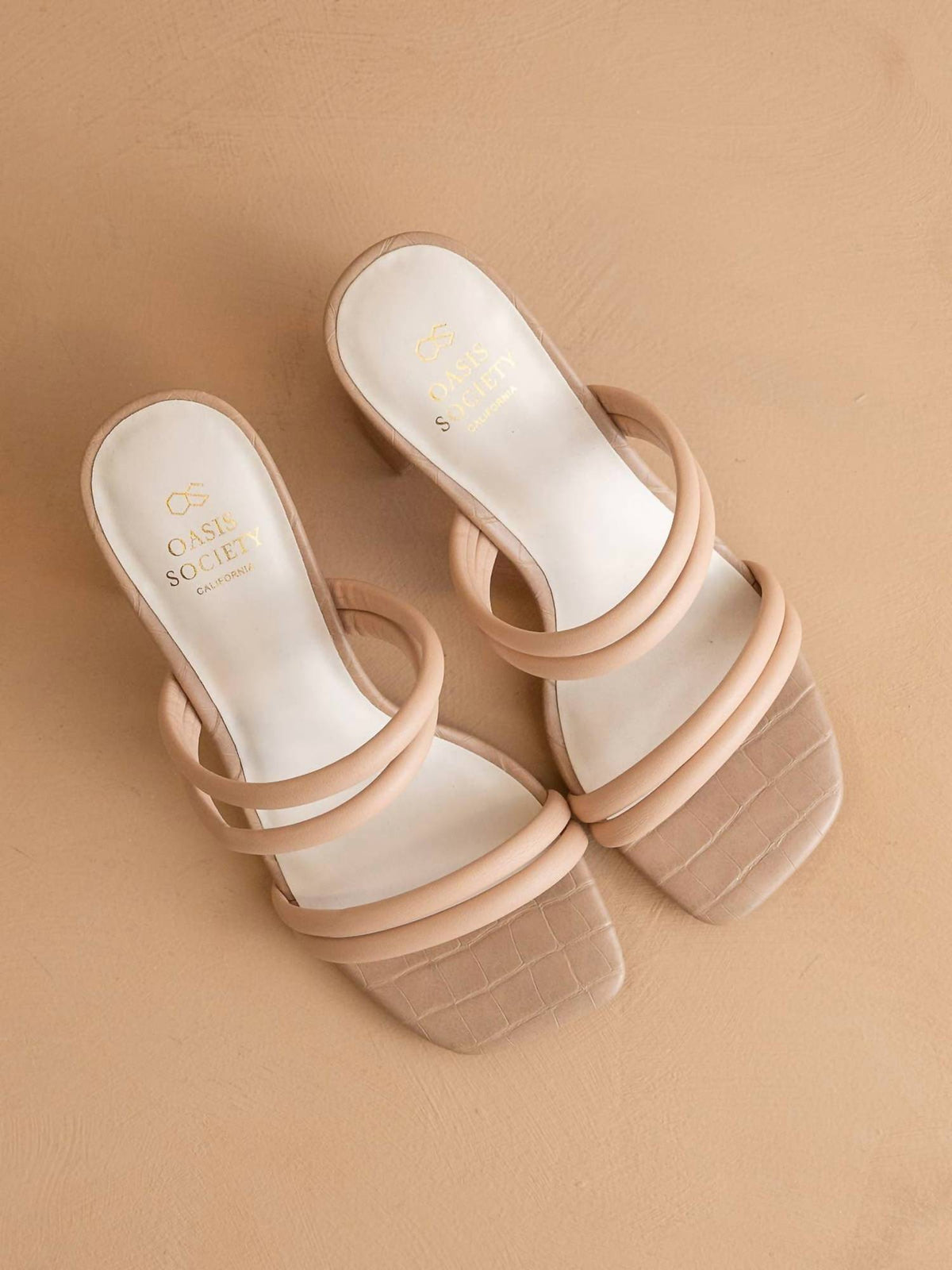 Oasis Society - Women's Angela Strappy Aligator Block Heel