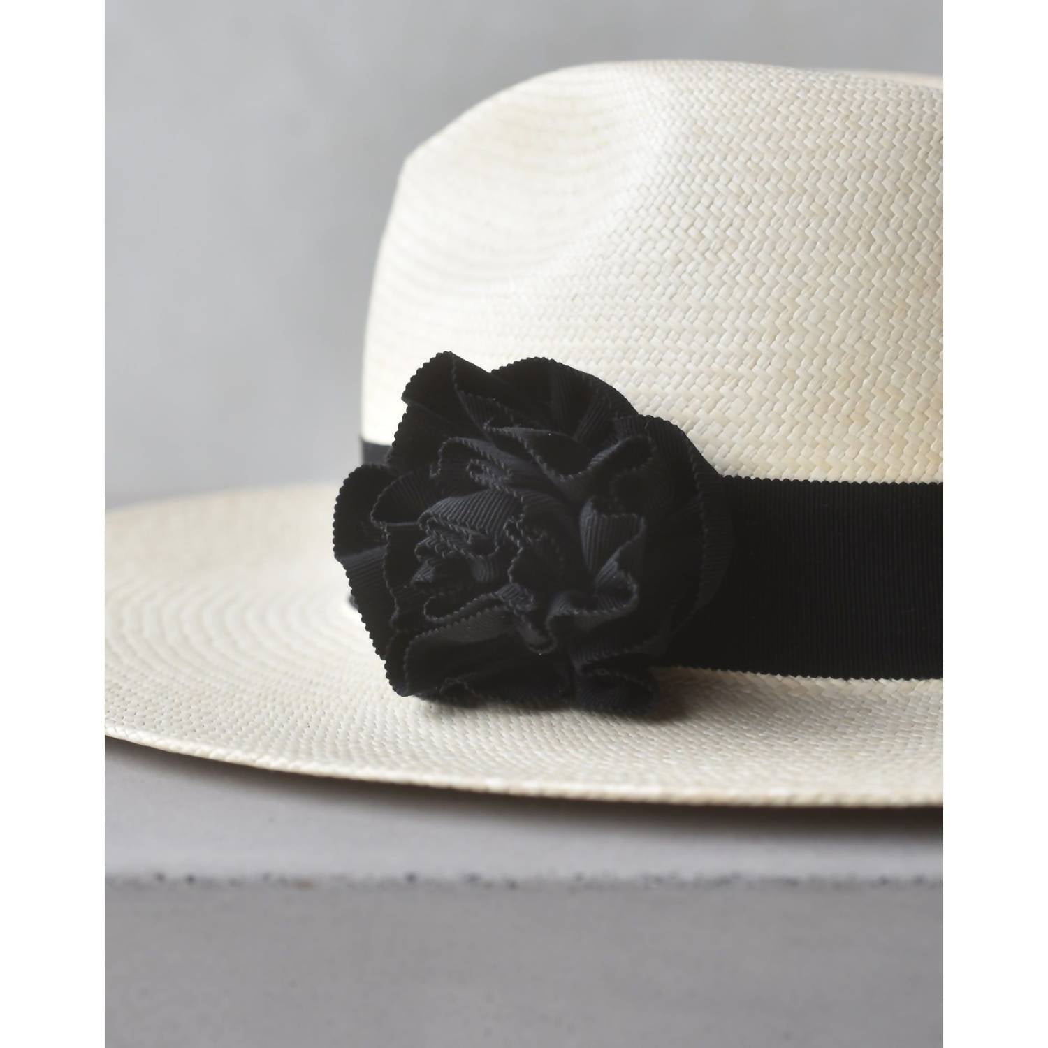 Ninakuru - Sabine Hat