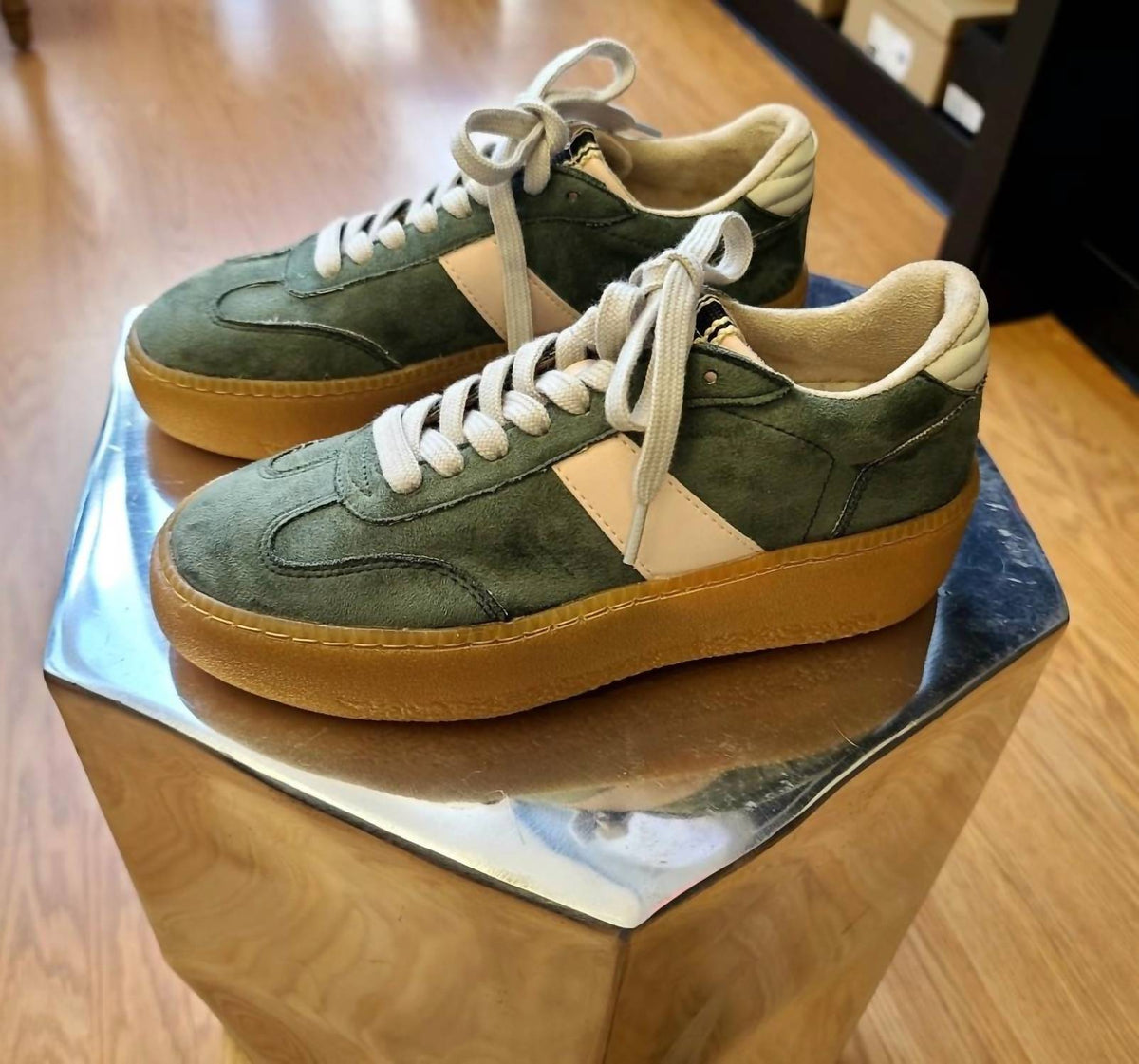 Shu Shop - Women's Stacey Sneakers
