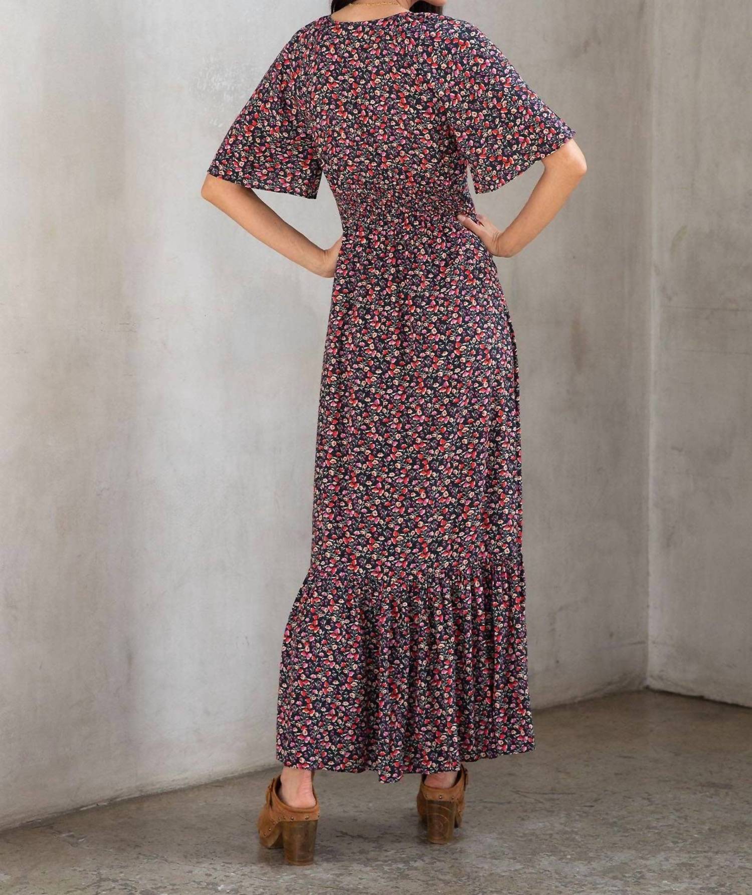 Lovestitch - Vintage Floral Print Flutter Sleeve Maxi Dress