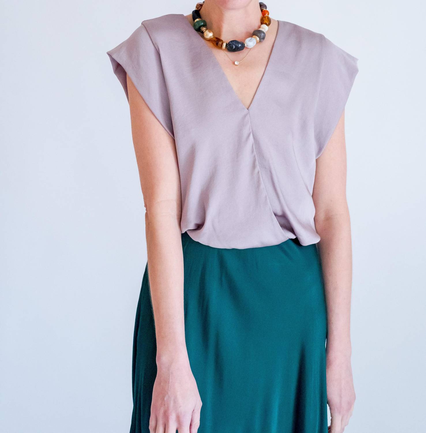 Kld. Signature - Satin Sleeveless V Neck Top