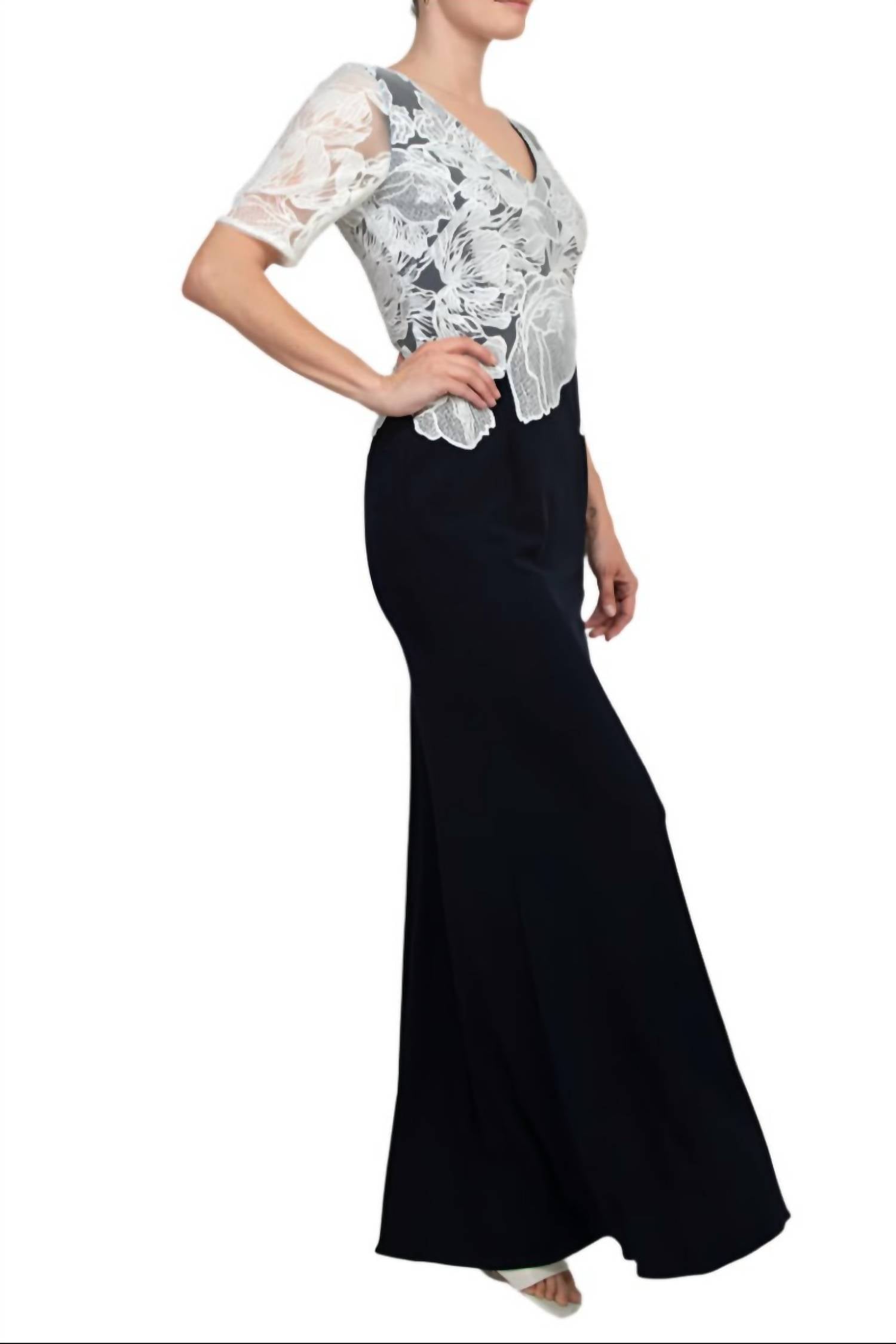 Adrianna Papell - V-neck Short Sleeve Embroidered Crepe Dress