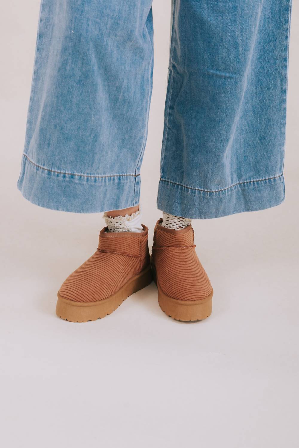 Chinese Laundry - Women's Yarroh Corduroy Mini Boot