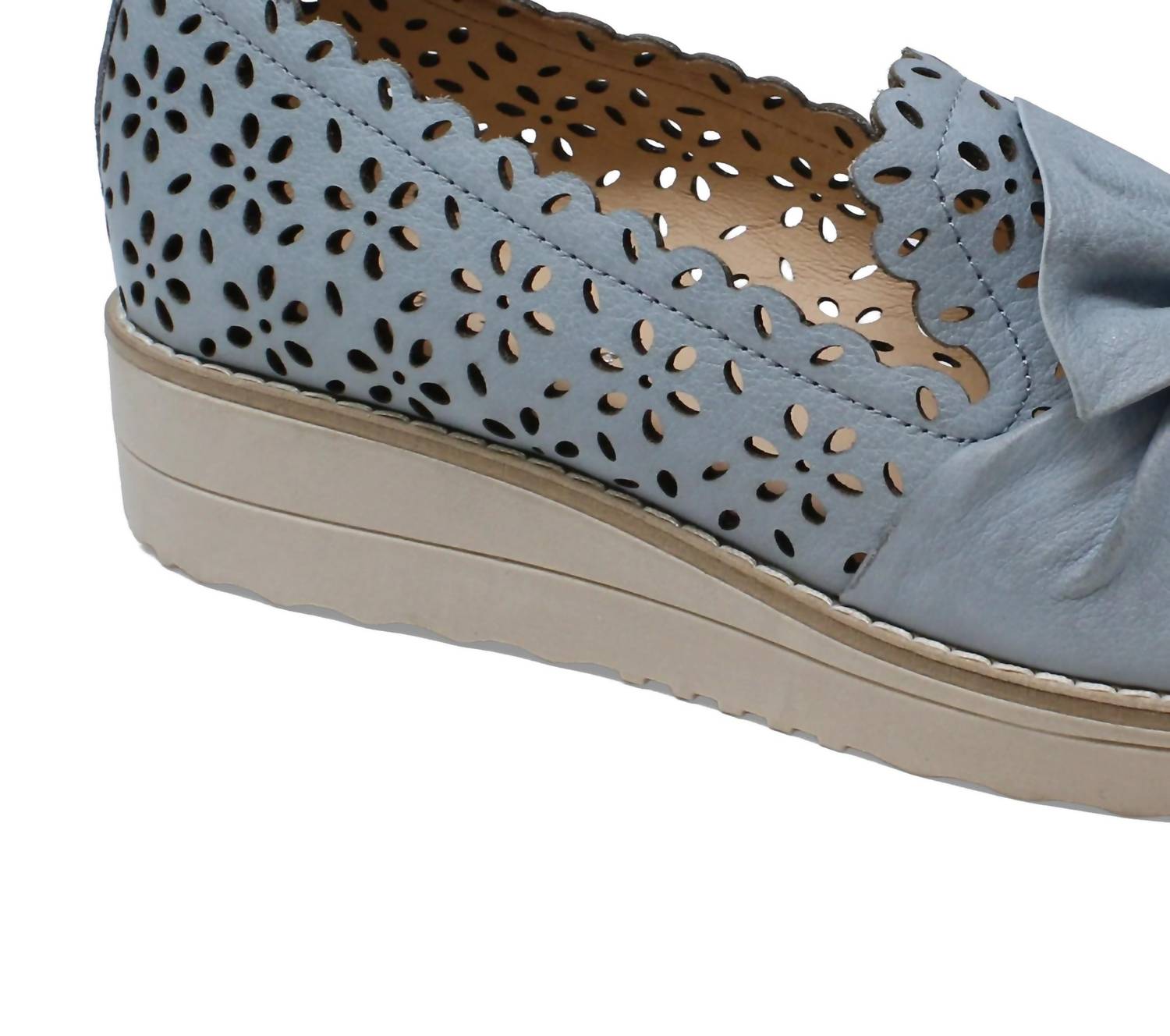 Django & Juliette - Women's Omilla Slip-on Wedge Sandals