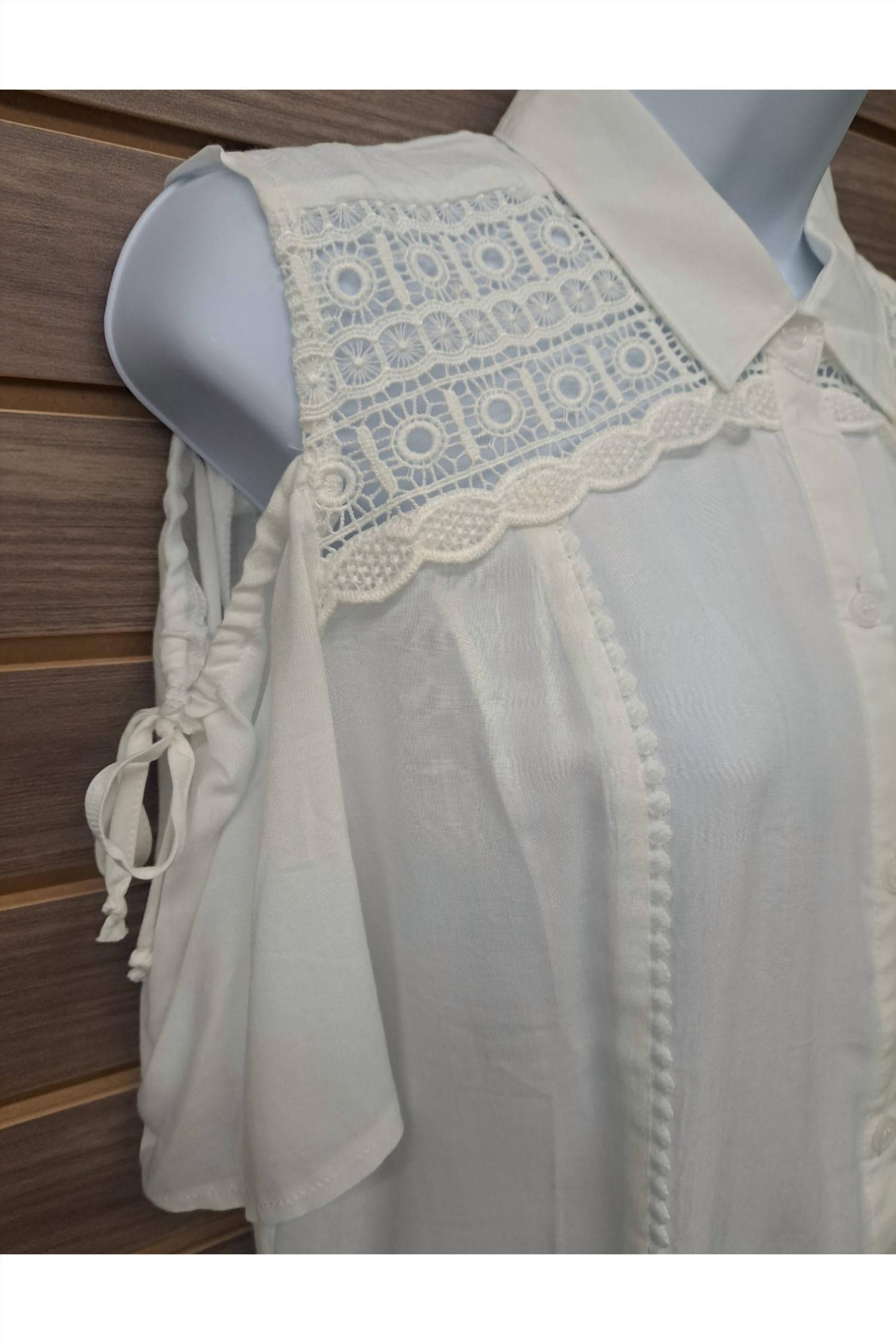 Rolypoly - Women's Linen Lace Cold Shoulder Button Blouse