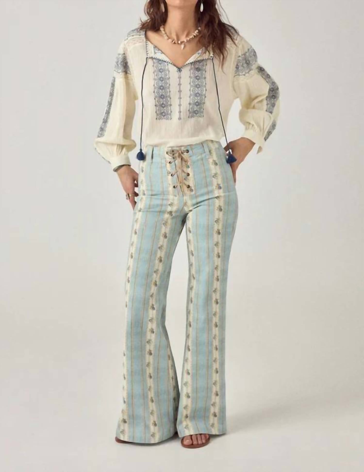 Maison Hotel - Claudia Embroidery Blouse