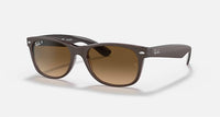 Ray Ban - New Wayfarer Classic Medium Polarized Sunglasses Rb2132 6608m2