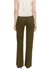 Frame - Refined Flare Jeans