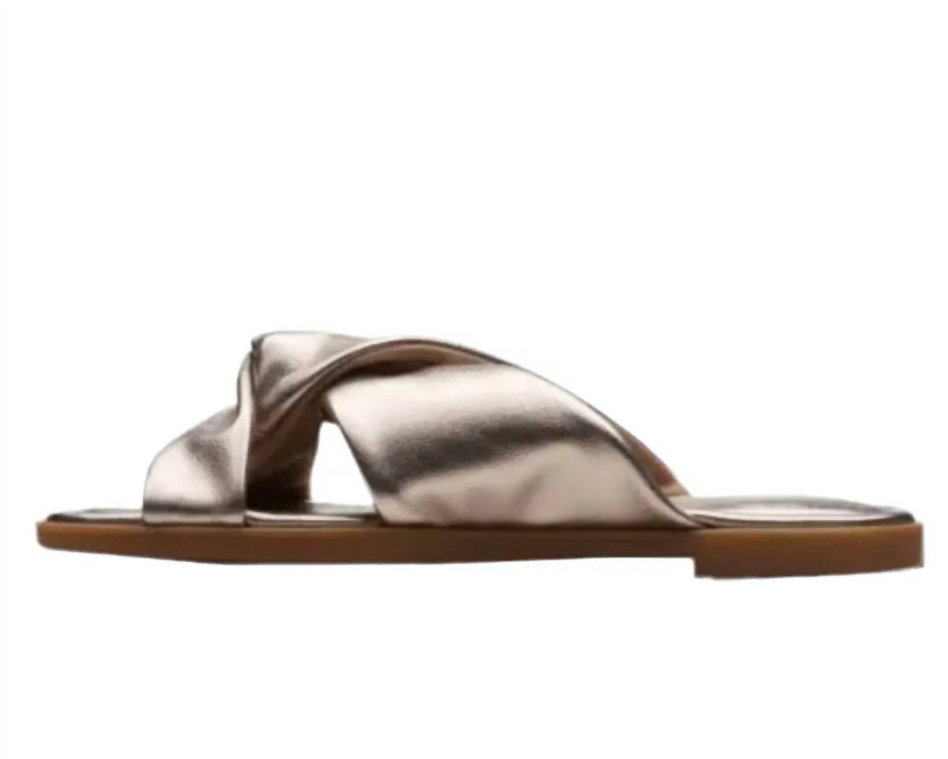 Clarks - Women's Reyna Twist Sandal