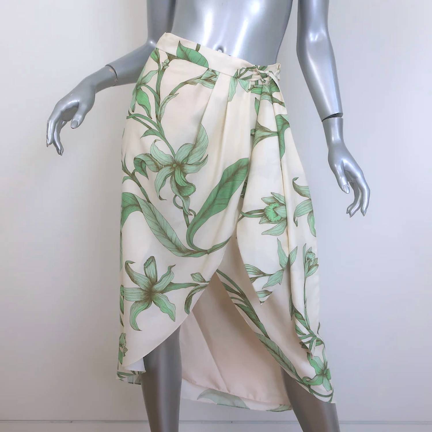 Johanna Ortiz - Women's Botanist Guide Satin Shirt & Skirt Set