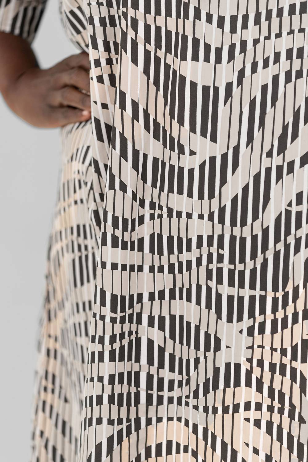 Marie Oliver - Ola V-neck Mini Dress - Plus