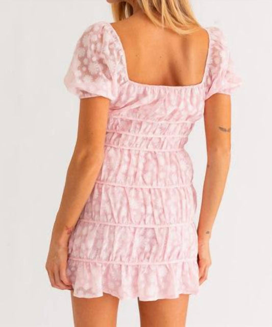 Le Lis - Love At First Blush