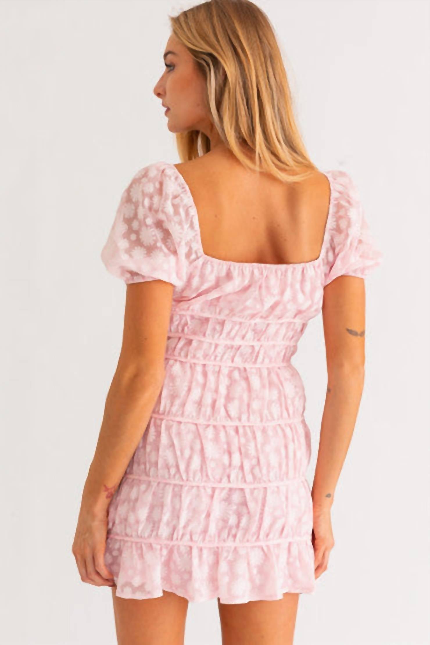 Le Lis - Love At First Blush