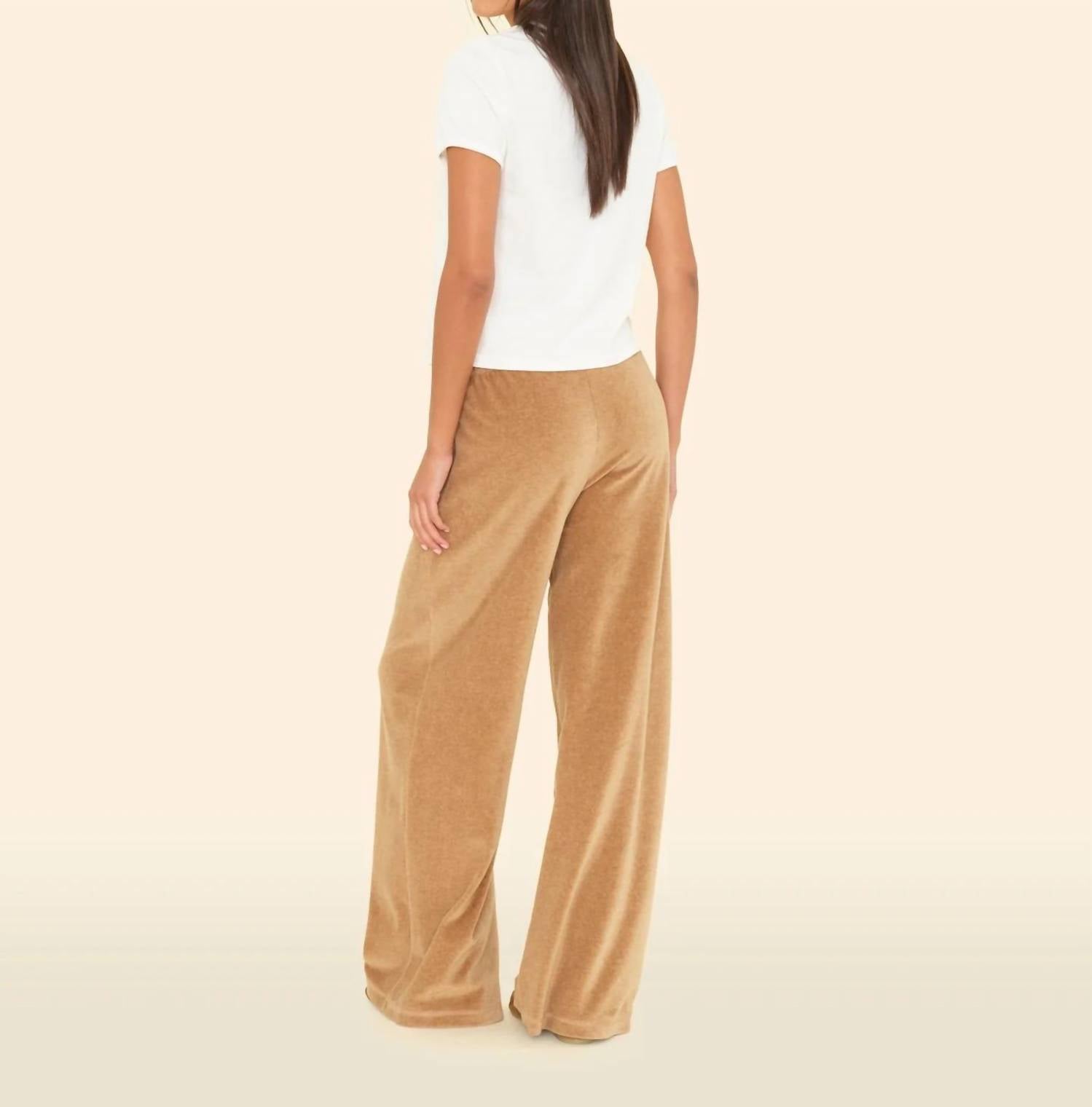 Xirena - Manon Pant