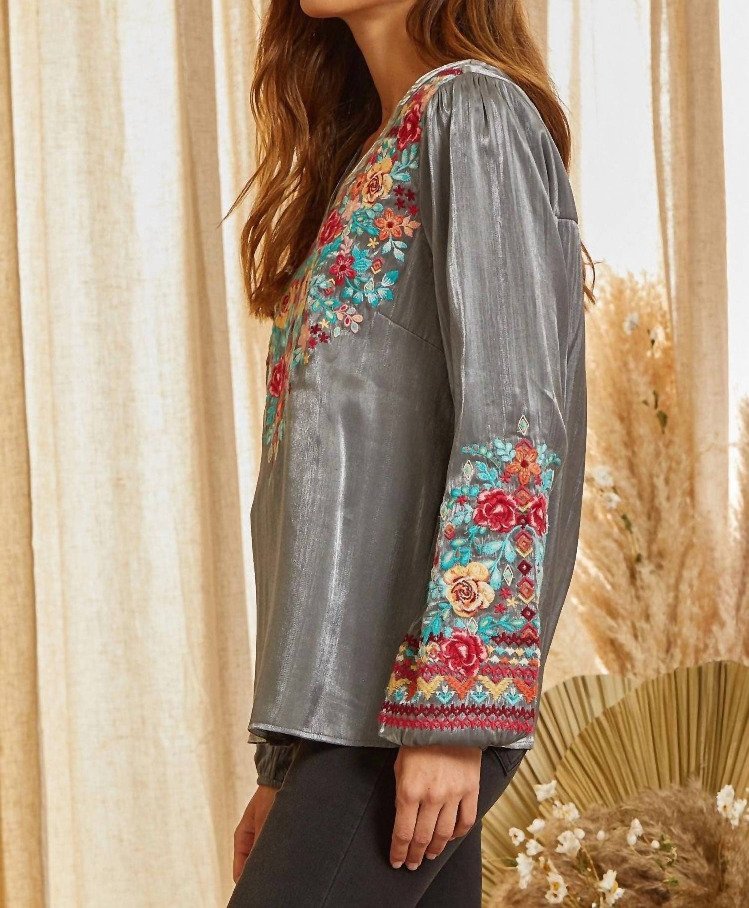 Andree By Unit - Floral Embroidered Shimmering Blouse