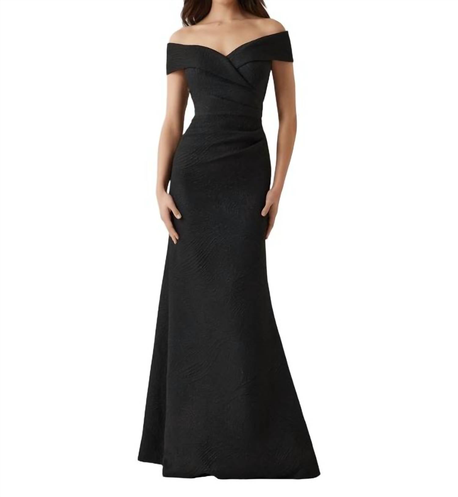 Teri Jon - Metallic Jacquard Wavy Pattern Portrait Gown