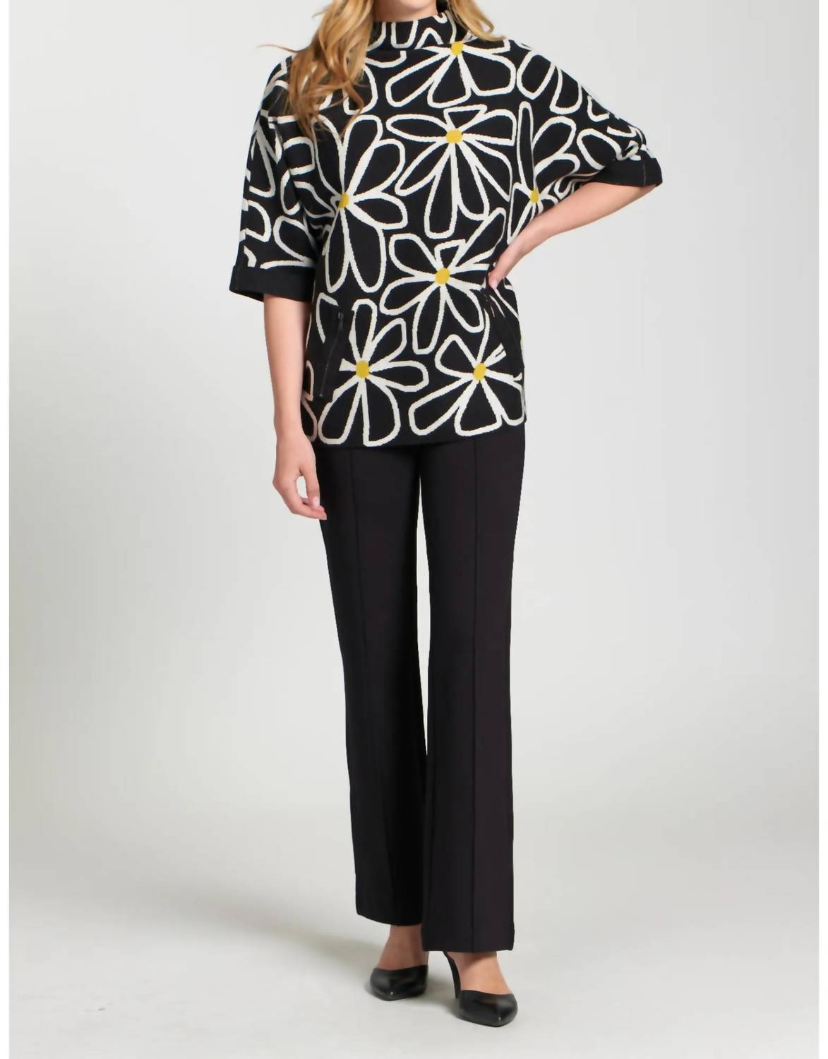 Apny - Whimsical Floral Sweater