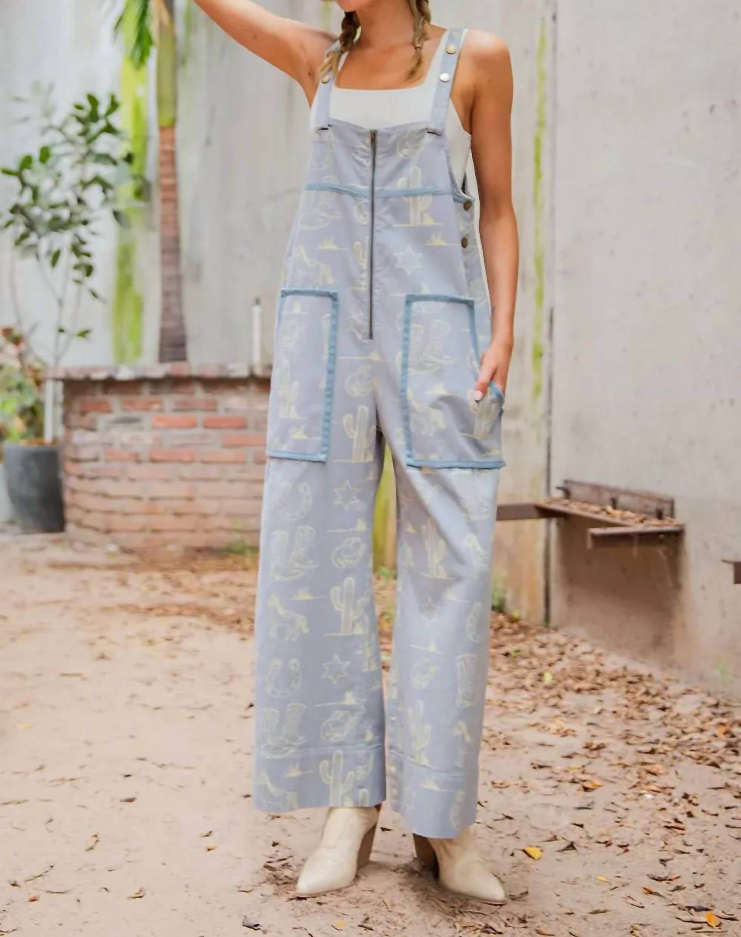 Ee:Some - Catch me in Waco Denim Overalls