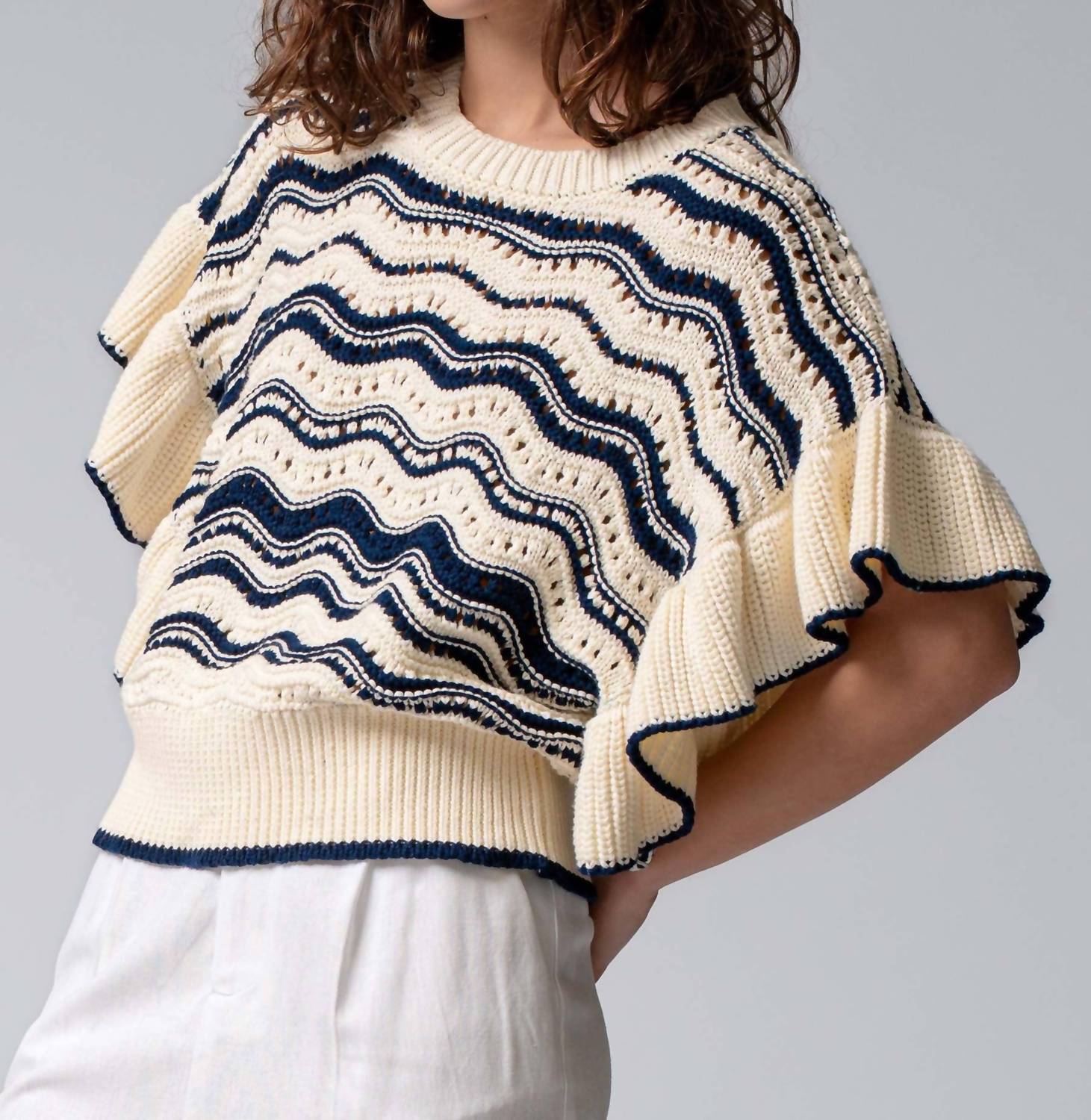 Urban Daizy - Ruffle Sleeve Wave Knit Sweater