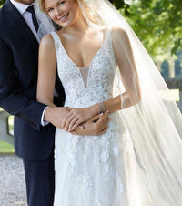 Morilee - Suzanne Diamante And Crystal Gown