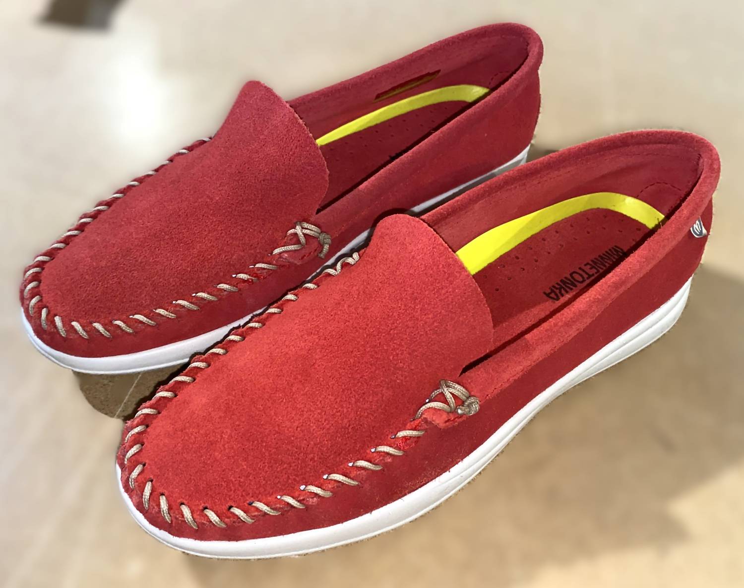 Minnetonka - Women's Discover Classic Loafer