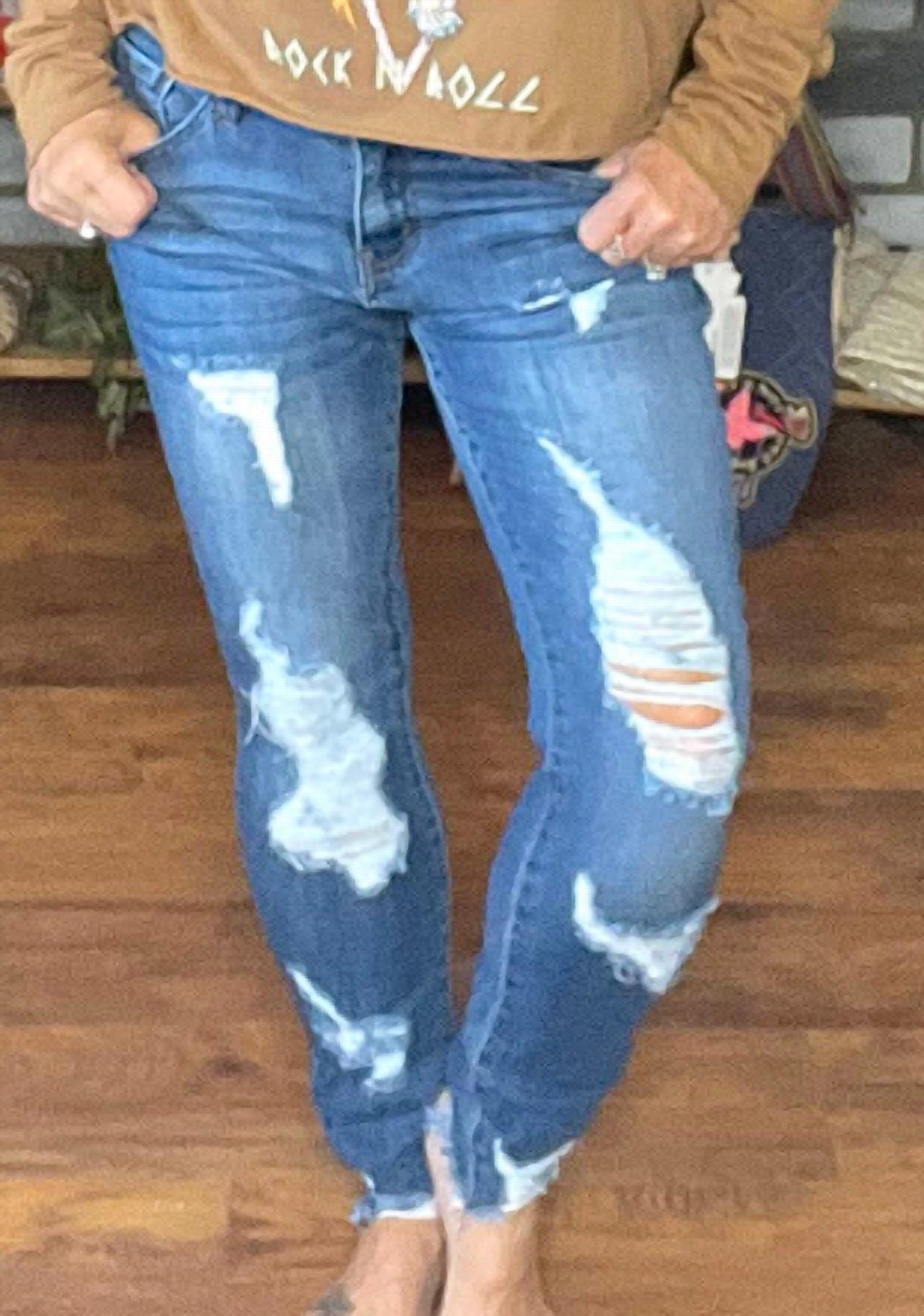 Lucky & Blessed - Shelby Distressed Skinny Jean