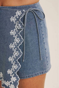 In February - Embroidered Miniskort