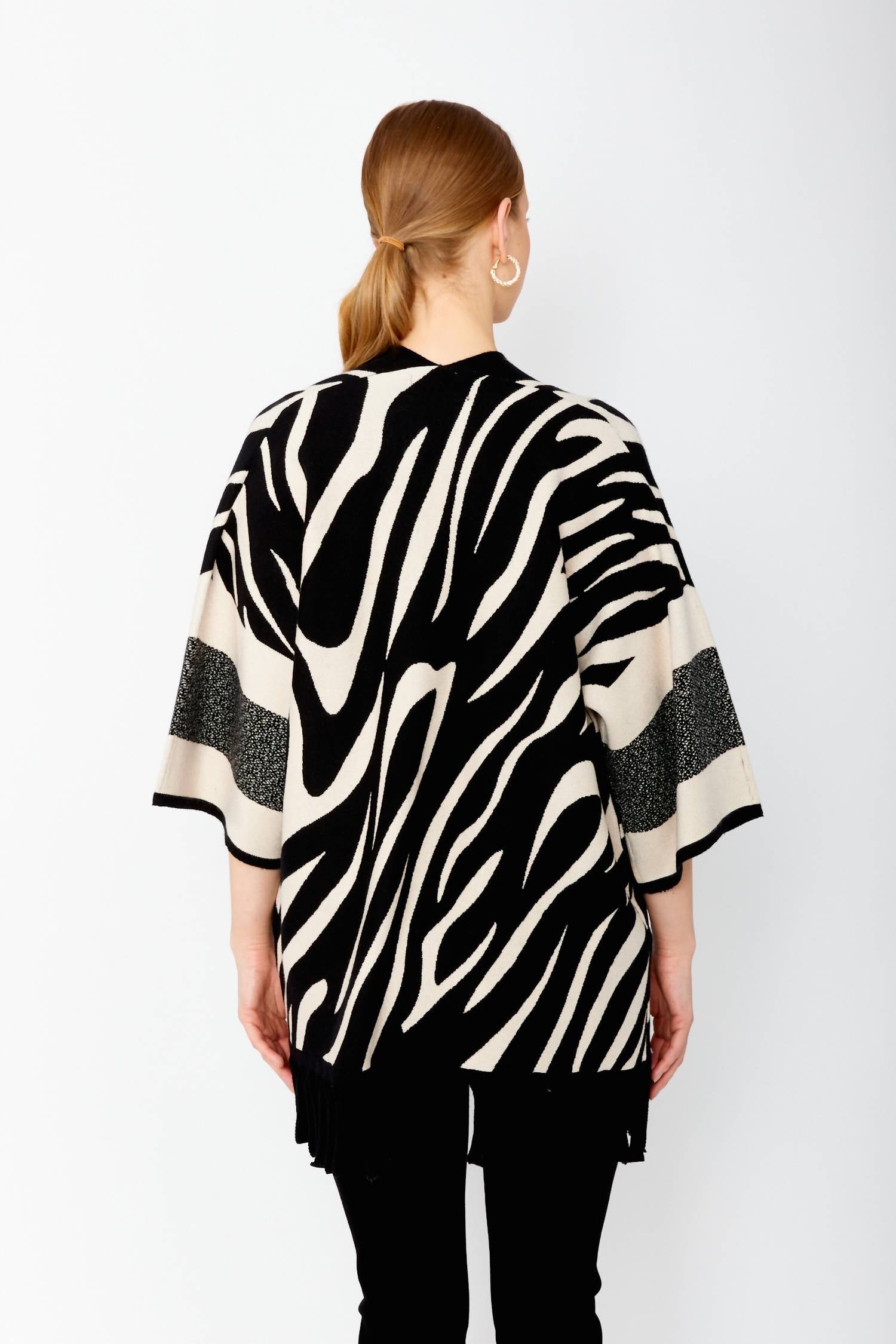 Frank Lyman - Knit Throw Over