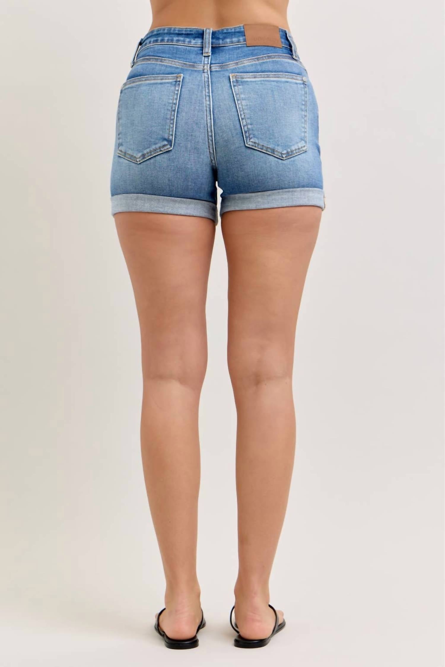 Judy Blue - Mid Rise Slim Shorts