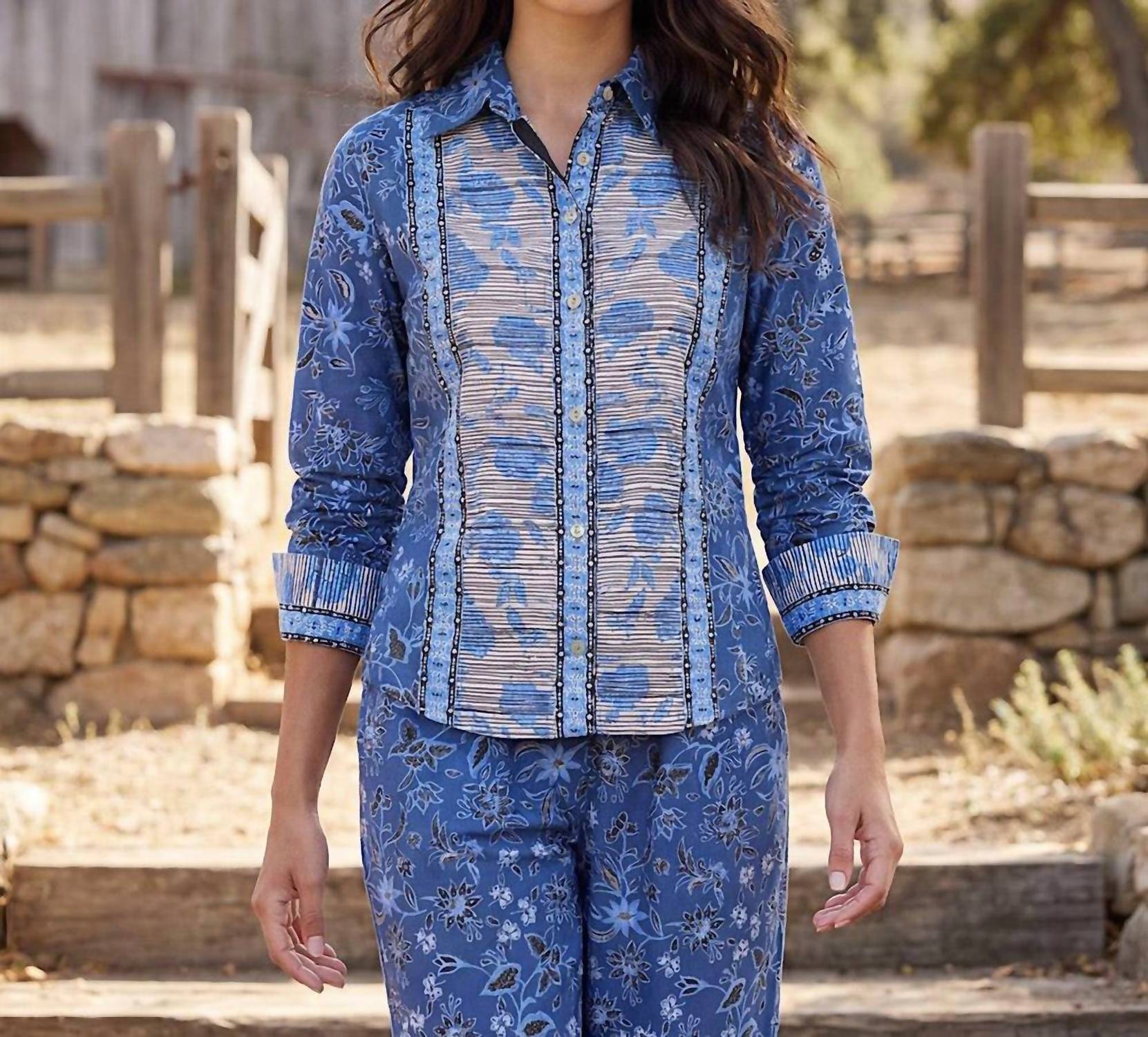 Karen Kane - Ruched Sleeve Border Print Shirt