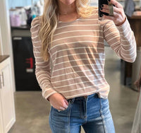 Staccato - Scoop Neck Puffed Long Sleeve Top