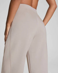 Spanx - Barrel Leg Pant