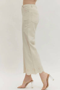 Entro - Eyelet Trim Ankle Pants