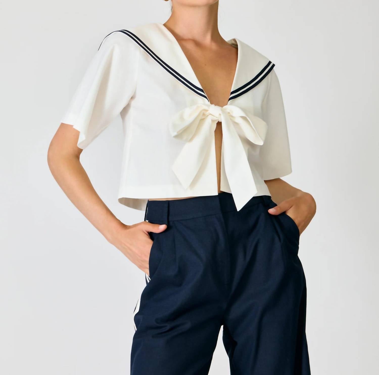 Line And Dot - Anchor Short Sleeve Top