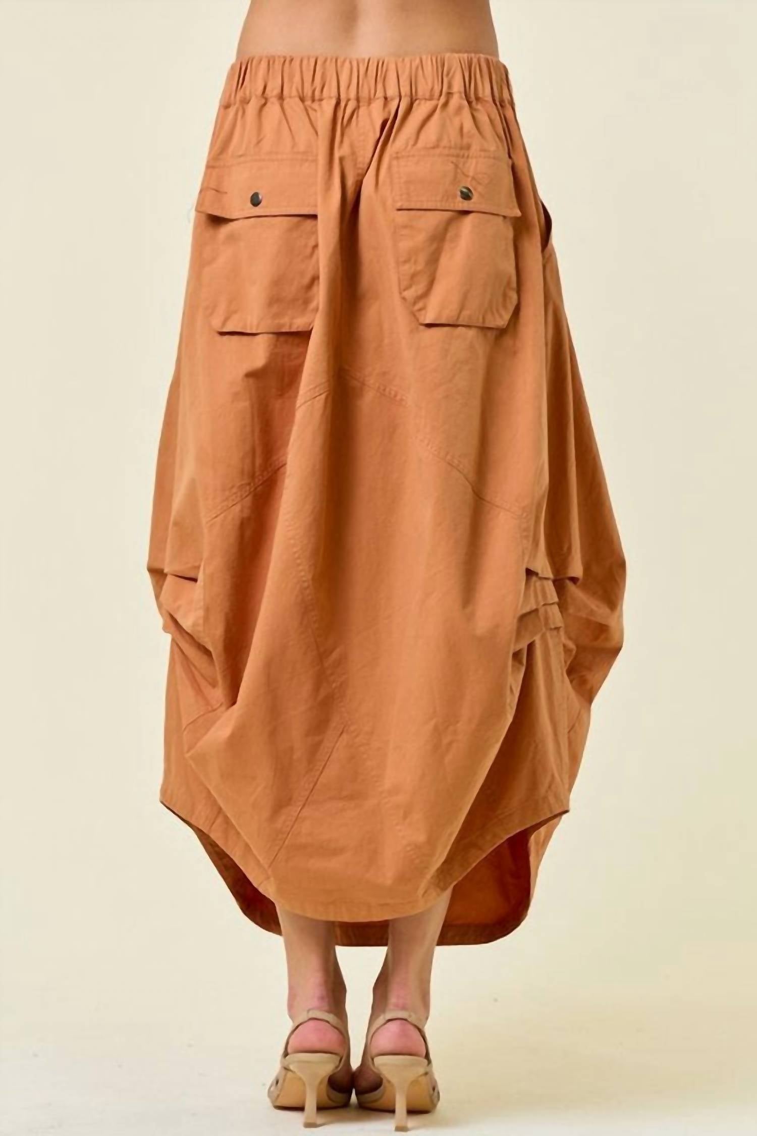 Doe And Rae - Side Tuck Detail Midi Skirt