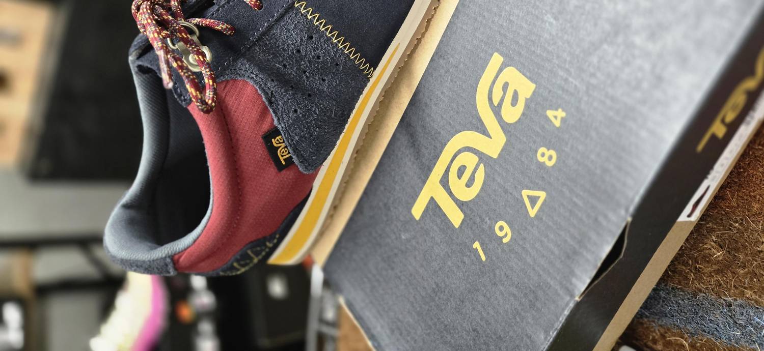Teva WOMEN'S HIGHSIDE '84 SHOES in beet navy marigold - women's shoe - detail view